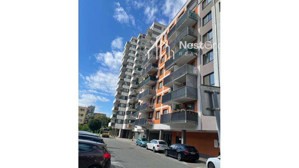 PRENAJATÉ 2-izbový klimatizovaný byt na Jégého ul., BA-Ružinov