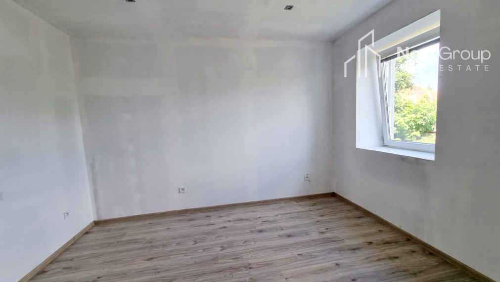 PREDANÉ Priestranný, kompletne zrekonštruovaný 2-izbový byt v tehlovom bytovom dome, Leopoldov