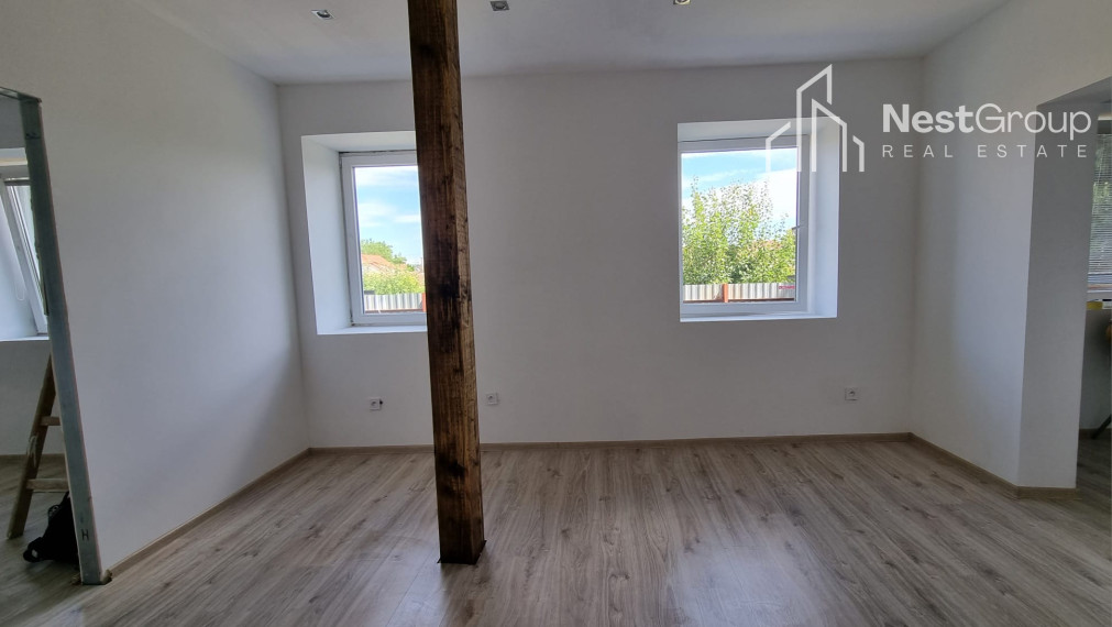 PREDANÉ Priestranný, kompletne zrekonštruovaný 2-izbový byt v tehlovom bytovom dome, Leopoldov