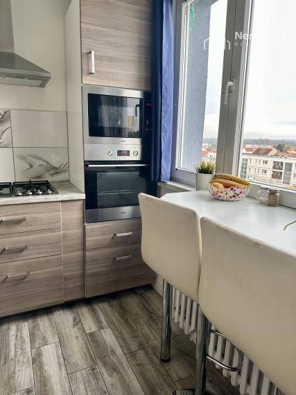 PREDANÉ luxusný 2-izbový byt v srdci Hlohovca.