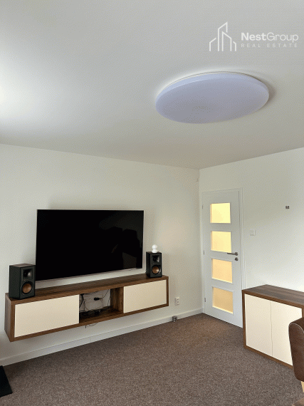 PREDANÉ Predaj zrekonštruovaného 3-izbového bytu v Hlohovci