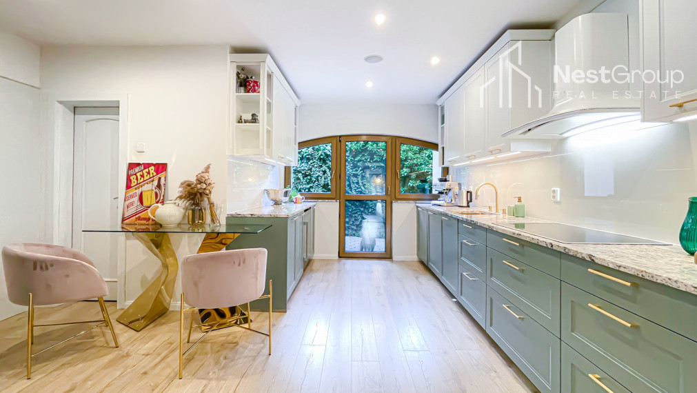 PREDANÉ Luxusná vila s bazénom a záhradou v Svätom Jure