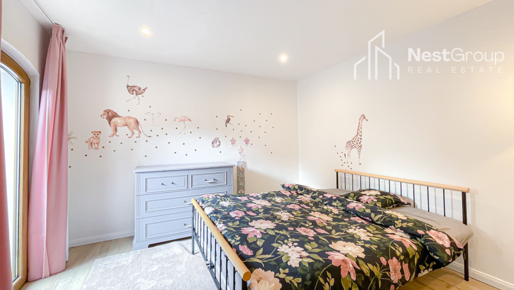 PREDANÉ Luxusná vila s bazénom a záhradou v Svätom Jure