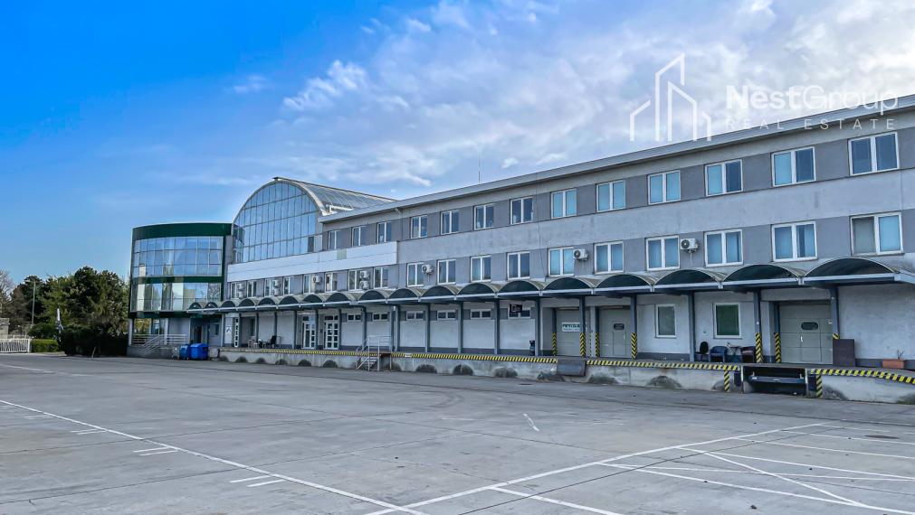 EXKLUZÍVNE Predaj administratívnej budovy, súkromný areál, sklady