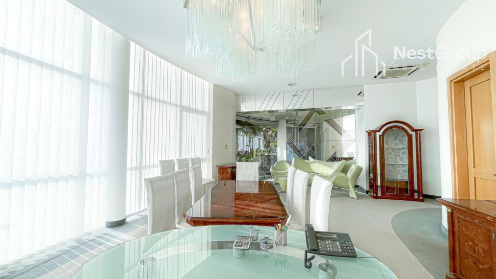 EXKLUZÍVNE Predaj administratívnej budovy, súkromný areál, sklady