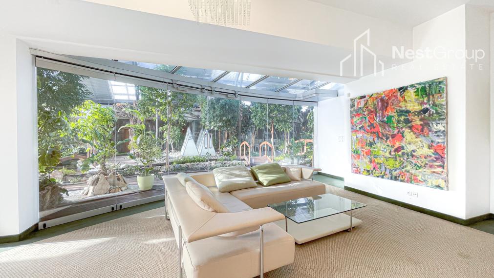 EXKLUZÍVNE Predaj administratívnej budovy, súkromný areál, sklady