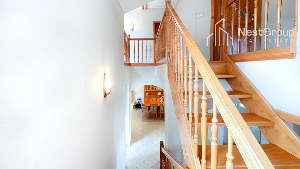 ZNÍŽENÁ CENA!6- IZBOVÝ RD S DVOJGARÁŽOU,VEĽKÝ POZEMOK 1,65HA