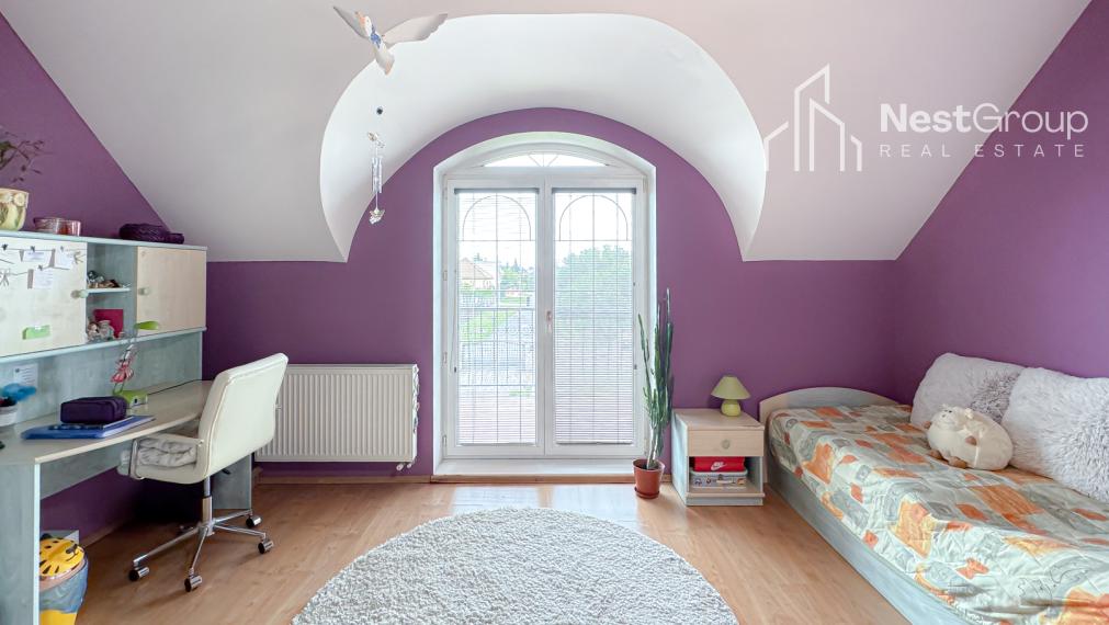 ZNÍŽENÁ CENA!6- IZBOVÝ RD S DVOJGARÁŽOU,VEĽKÝ POZEMOK 1,65HA