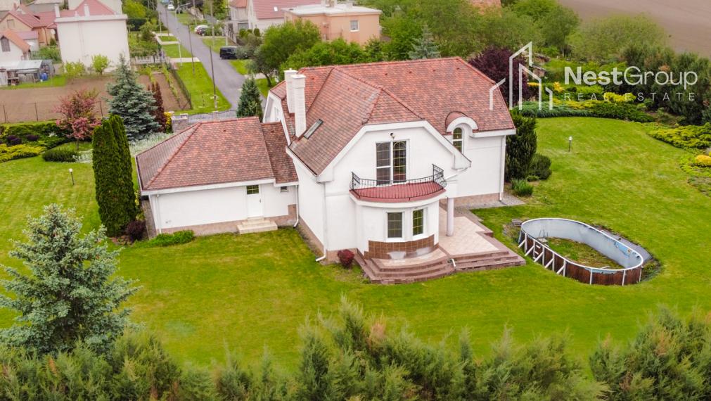 ZNÍŽENÁ CENA!6- IZBOVÝ RD S DVOJGARÁŽOU,VEĽKÝ POZEMOK 1,65HA