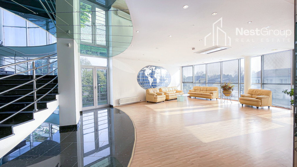 Prenájom menšia kancelária 15m2, Zlaté piesky, BA II.