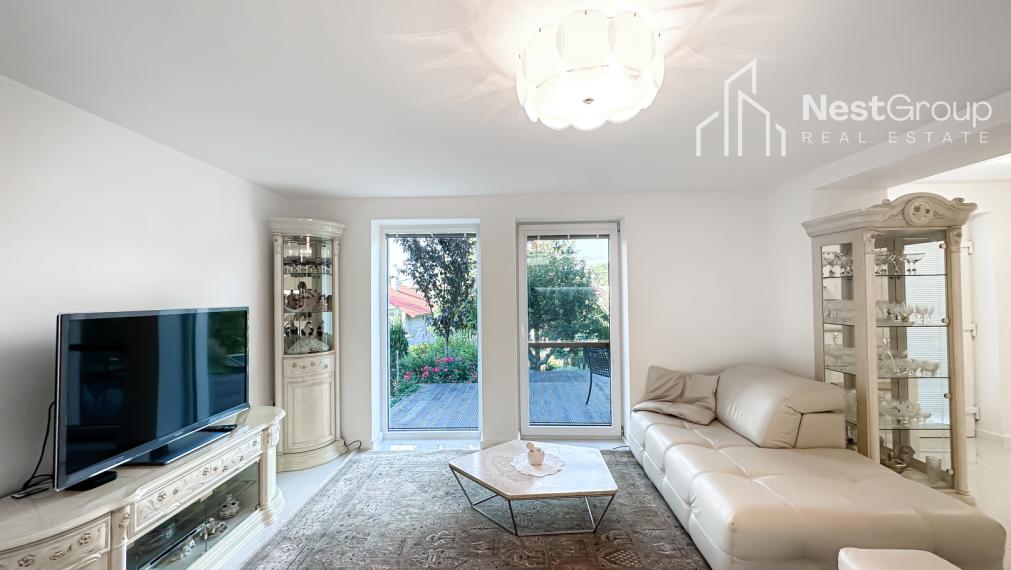 PREDANÉ 3-i. RD  priamo pod lesom v lokalite Podkerepušky