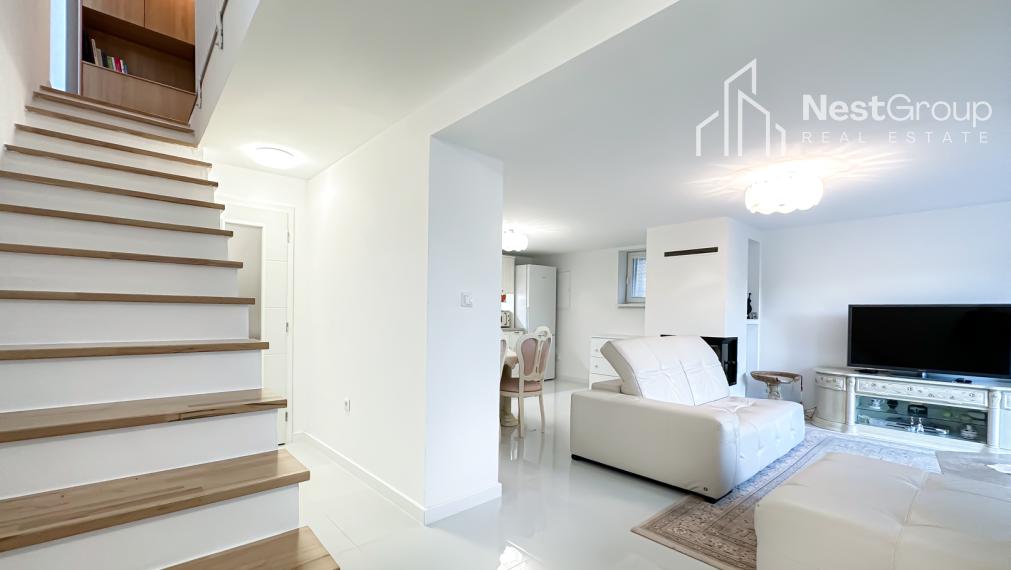 PREDANÉ 3-i. RD  priamo pod lesom v lokalite Podkerepušky