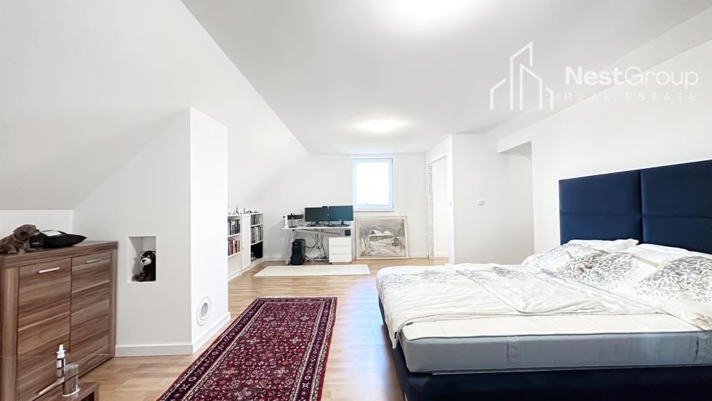 PREDANÉ 3-i. RD  priamo pod lesom v lokalite Podkerepušky