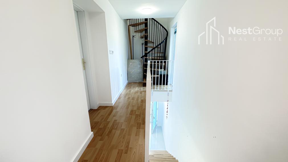 PREDANÉ 3-i. RD  priamo pod lesom v lokalite Podkerepušky