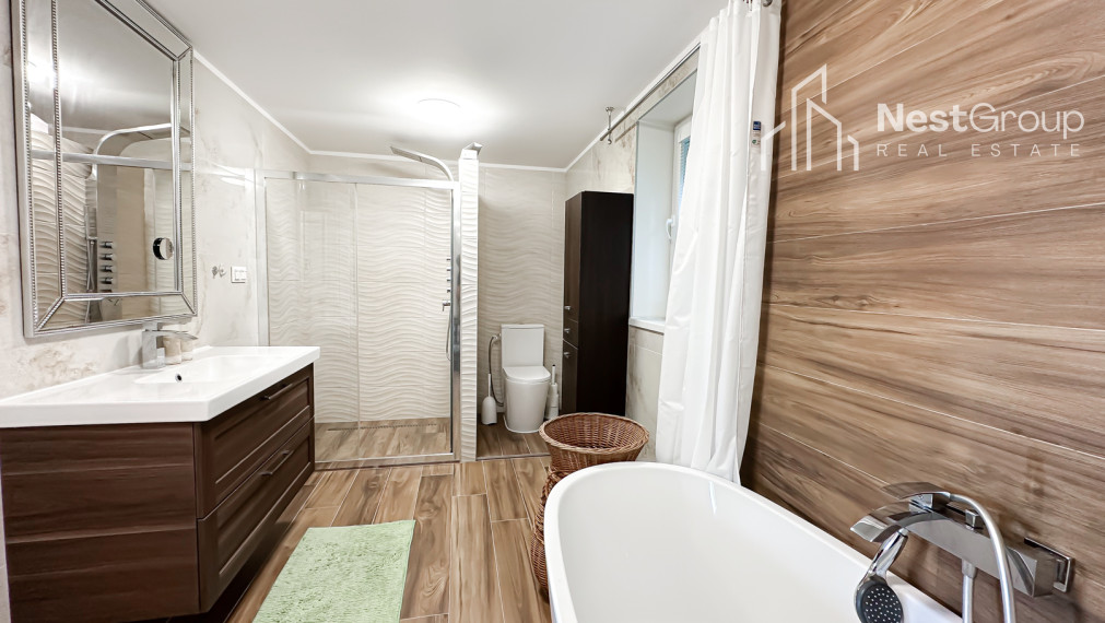 PREDANÉ 3-i. RD  priamo pod lesom v lokalite Podkerepušky