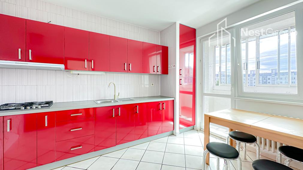 PRENAJATÉ veľký 3-izbový byt s loggiou, Kríková