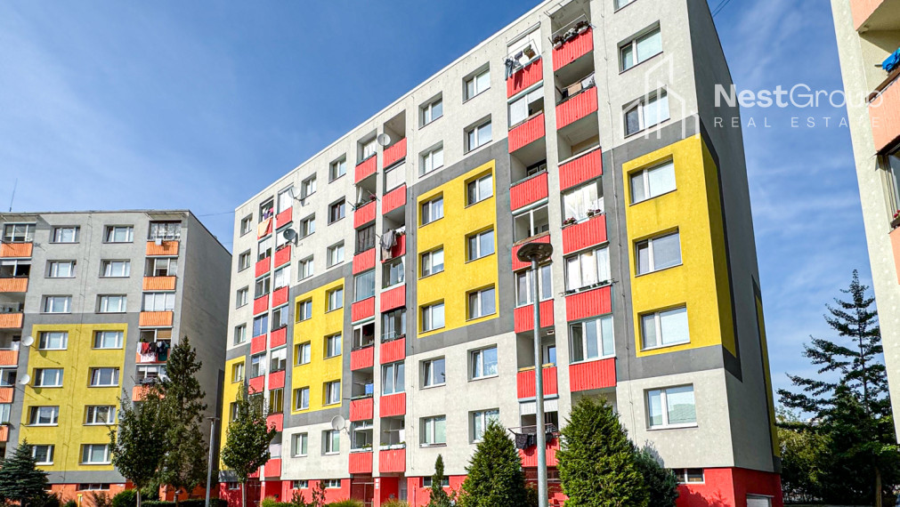 PREDANÉ príjemný 2-izbový byt s loggiou, Solinky- Žilina