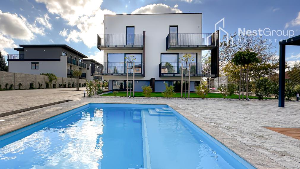 4-IZB. BYT v RD S TERASAMI V SÚKROMNOM AREÁLI S BAZÉNOM