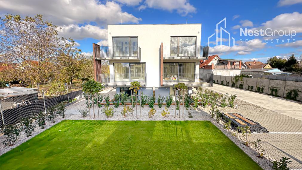 4-IZB. BYT v RD S TERASAMI V SÚKROMNOM AREÁLI S BAZÉNOM