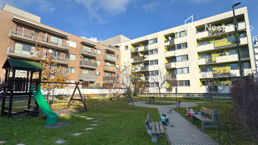 PREDANÉ Väčší 3-izbový byt 94 m2 s veľkou loggiou, Stupava