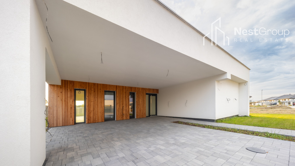 PREDANÉ KVALITNÝ 4-IZBOVÝ BUNGALOV 178 m2 S POZEMKOM 707 m2