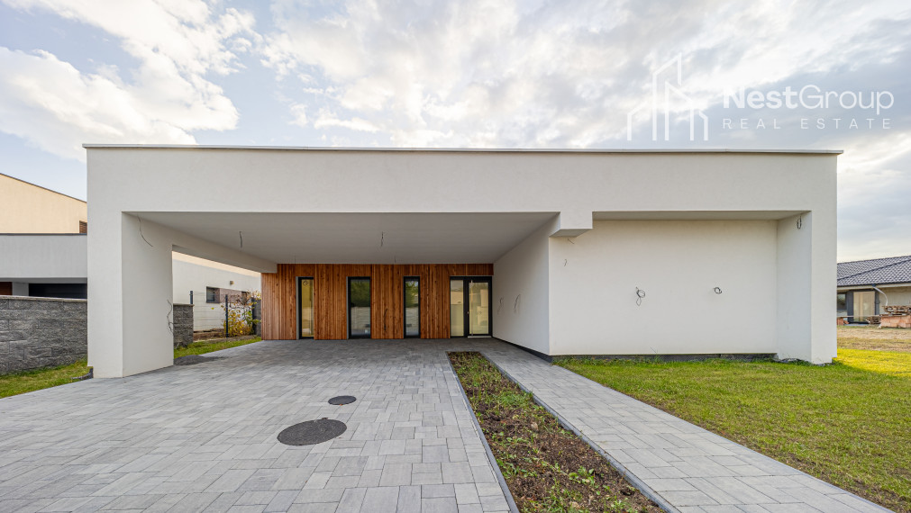 PREDANÉ KVALITNÝ 4-IZBOVÝ BUNGALOV 178 m2 S POZEMKOM 707 m2