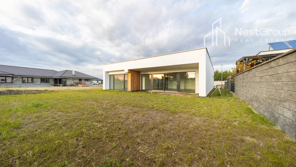 PREDANÉ KVALITNÝ 4-IZBOVÝ BUNGALOV 178 m2 S POZEMKOM 707 m2