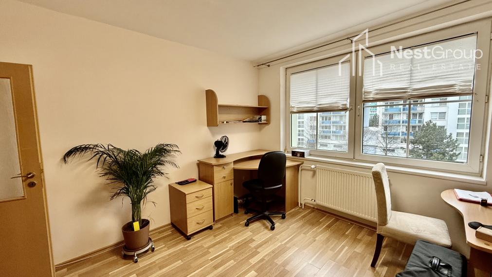 PRENAJATÉ priestranný 3i byt s loggiou, Podunajské Biskupice