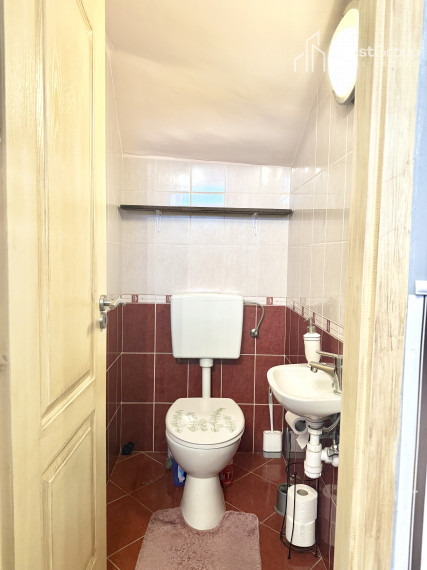 EXKLUZÍVNE PREDAJ príjemný 3-izbový RD, Bezenye, Maďarsko