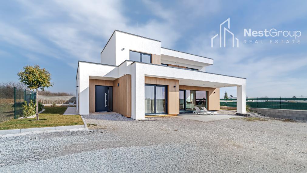 PREDANÉ TOP DIZAJNOVÁ 5-IZBOVÁ VILA S POZEMKOM 1127m2