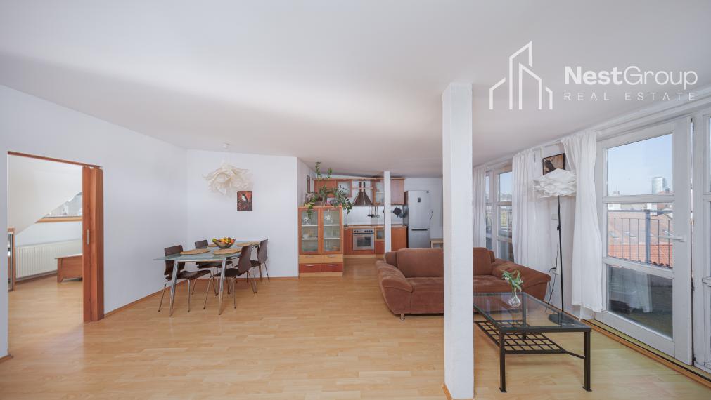 PRENÁJOM VEĽKÝ 2- IZBOVÝ BYT S TERASOU PRIAMO V CENTRE MESTA