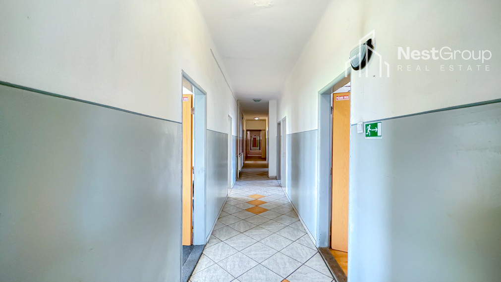 NA PRENÁJOM UBYTOVŇA, PARKOVANIE PRE 20 ÁUT, SKLADY, ŠOPORŇA