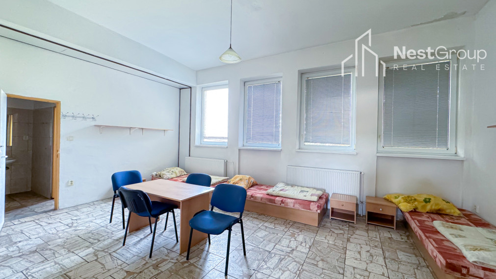 NA PRENÁJOM UBYTOVŇA, PARKOVANIE PRE 20 ÁUT, SKLADY, ŠOPORŇA