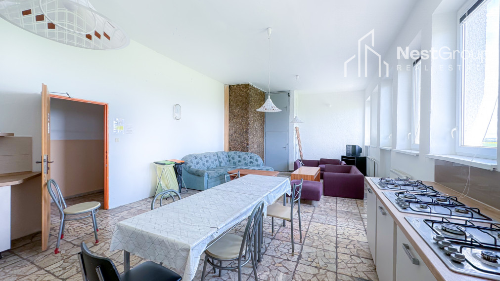 NA PRENÁJOM UBYTOVŇA, PARKOVANIE PRE 20 ÁUT, SKLADY, ŠOPORŇA