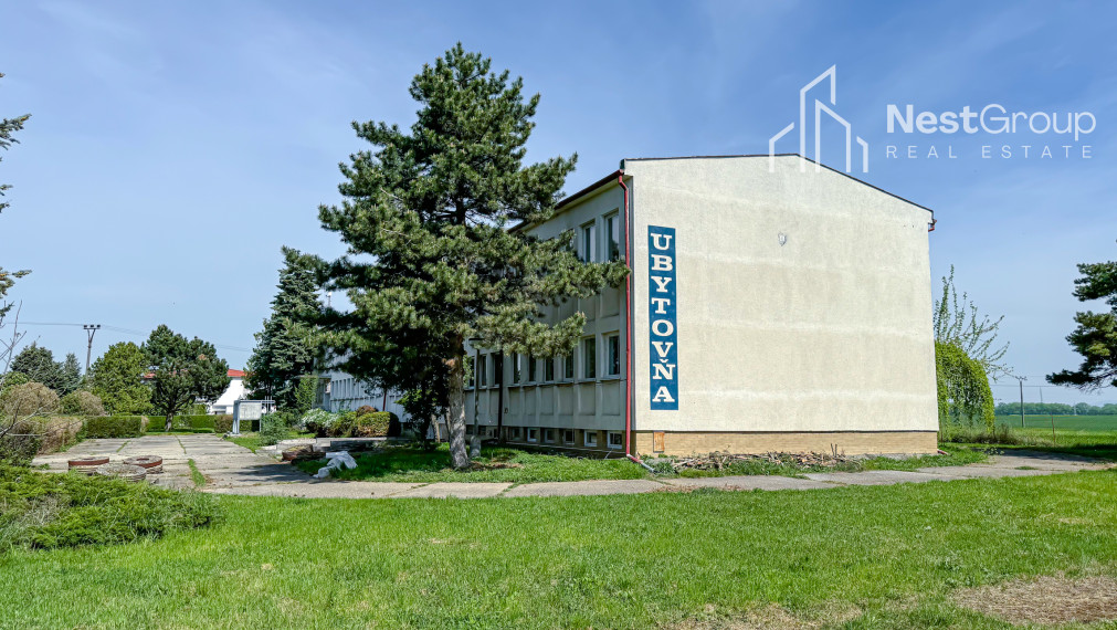 NA PRENÁJOM UBYTOVŇA, PARKOVANIE PRE 20 ÁUT, SKLADY, ŠOPORŇA