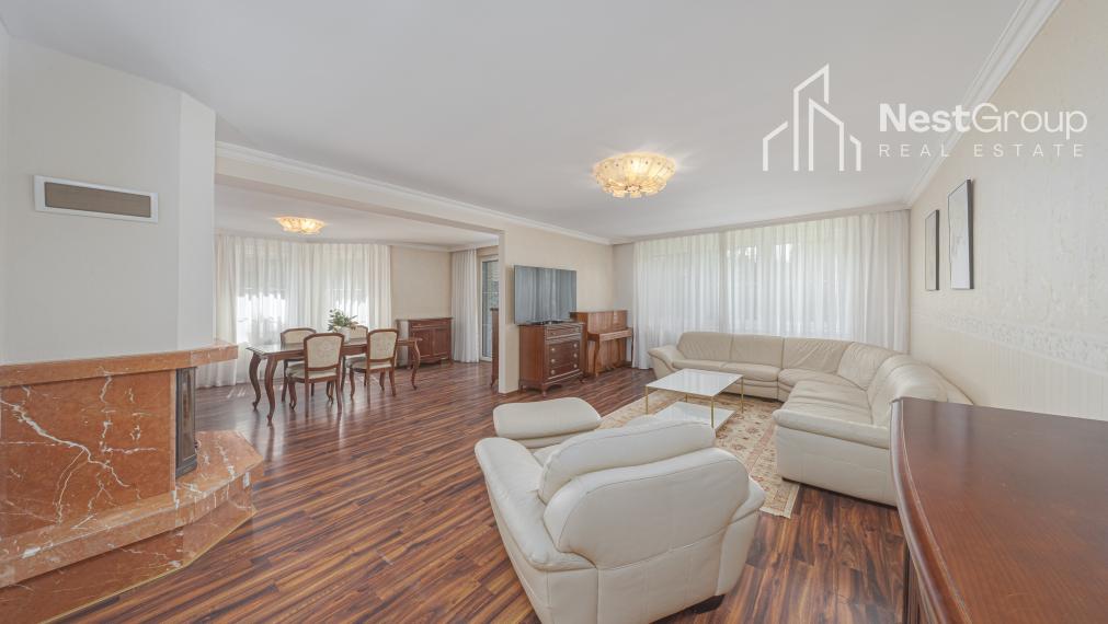 TOP CENA!!! RODINNÁ VILA S BAZÉNOM, POZEMOK 975 m2, GARÁŽ