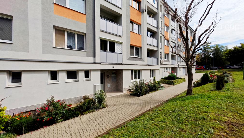 PREDAJ 3-izbový zrekonštruovaný byt, Hlohovec