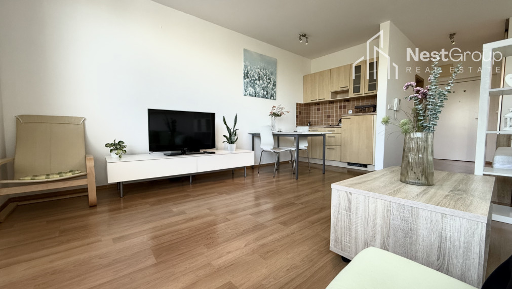 Exluzívne prenájom garsónka s parkovacím miestom