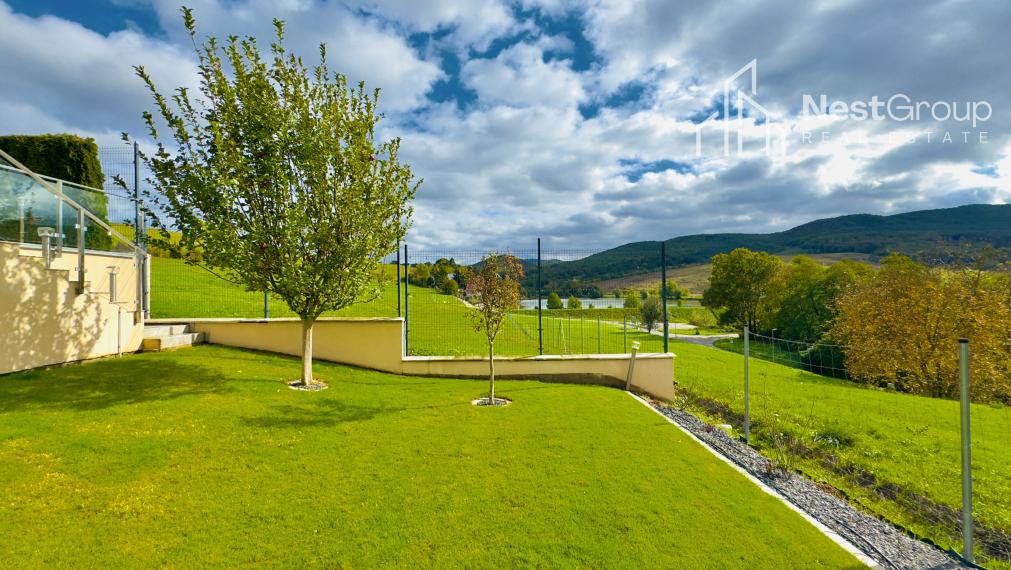 PREDAJ moderný 4i rodinný dom s vyhrievaným bazénom pri Piešťanoch