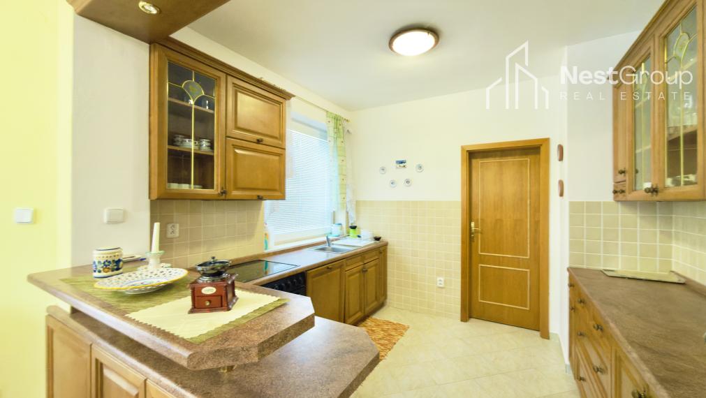 Predaj 6-izbového rodinného domu s wellnessom v Starej Turej