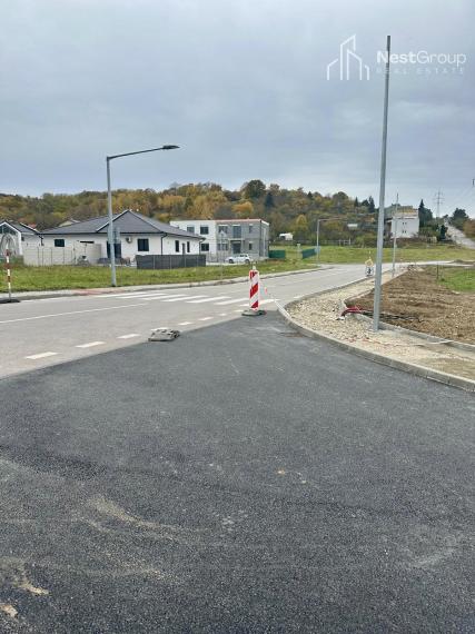 Predaj stavebného pozemku za Hlohovcom (Pánska Niva II)