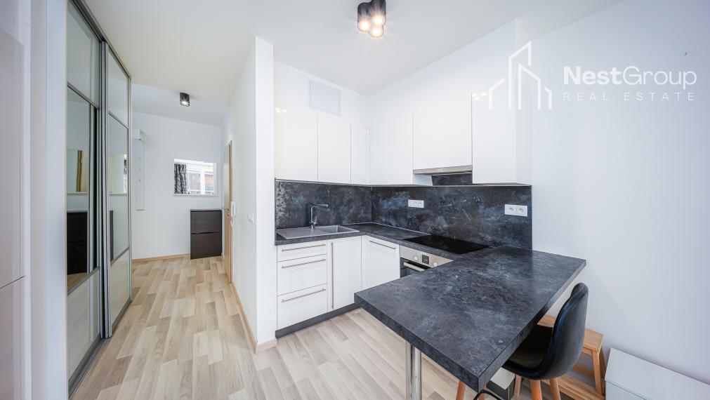 VEĽKÝ A SLNEČNÝ 1-IZBOVÝ BYT 36 m2 S  BALKÓNOM, SLNEČNICE