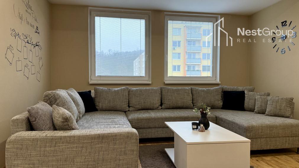 Predaj svetlý 2-izbový byt v Hlohovci – Sihoť