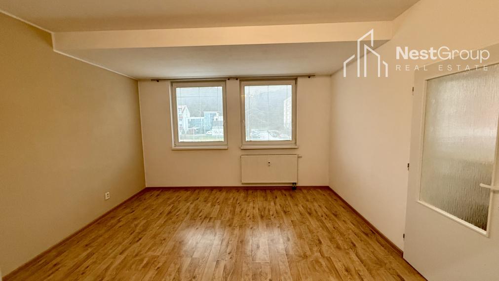 Predaj svetlý 2-izbový byt v Hlohovci – Sihoť