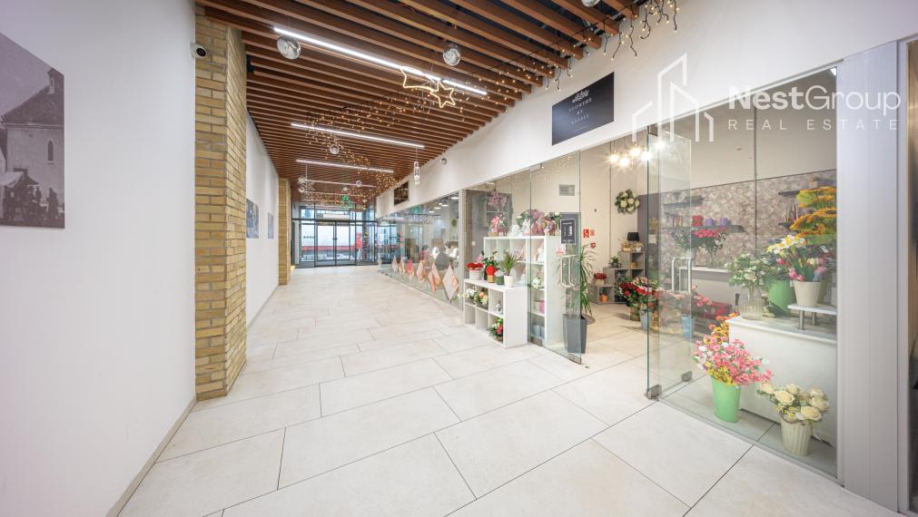 KVETINÁRSTVO NA ODSTÚPENIE - ATRAKTÍVNA POLOHA, RÍNOK RAČA