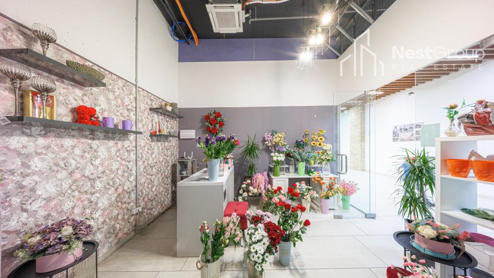 KVETINÁRSTVO NA ODSTÚPENIE - ATRAKTÍVNA POLOHA, RÍNOK RAČA