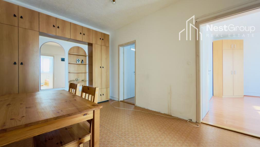 PREDAJ - priestranný 3i byt s loggiou, Jasovská, Petržalka