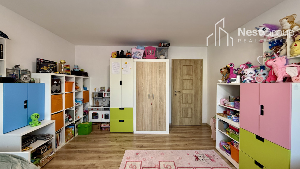 PREDAJ  3-i RD, garáž vhodná na podnikanie - autoservis