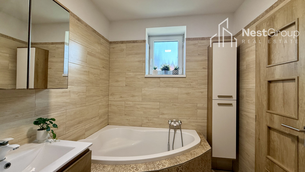 PREDAJ  3-i RD, garáž vhodná na podnikanie - autoservis