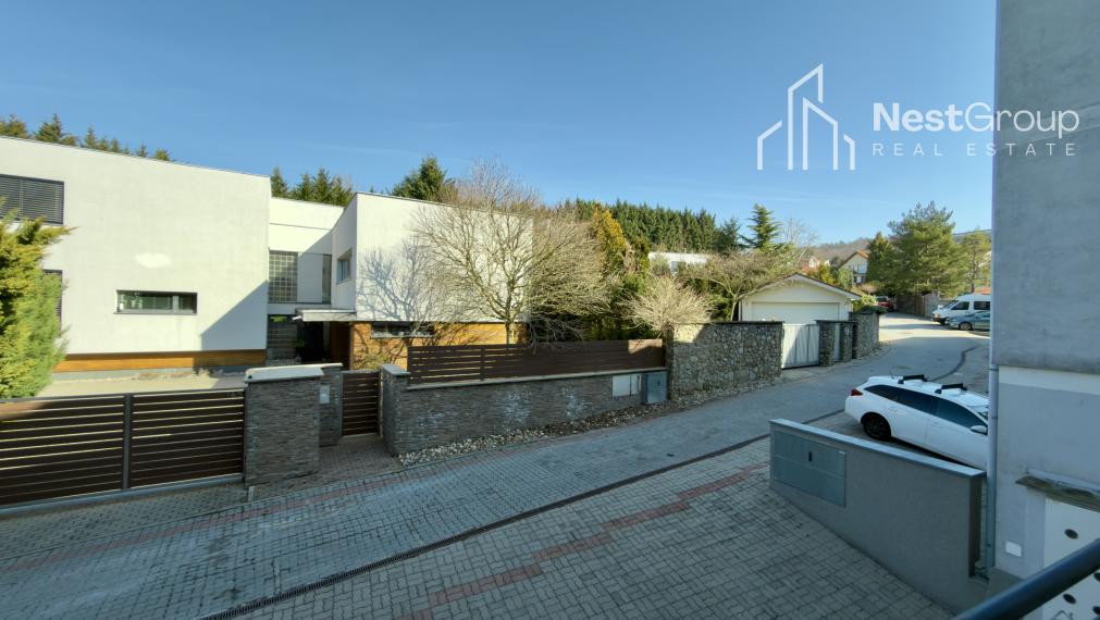 Exkluzívne PREDAJ 4-izbový priestranný byt v Záhorskej Bystrici